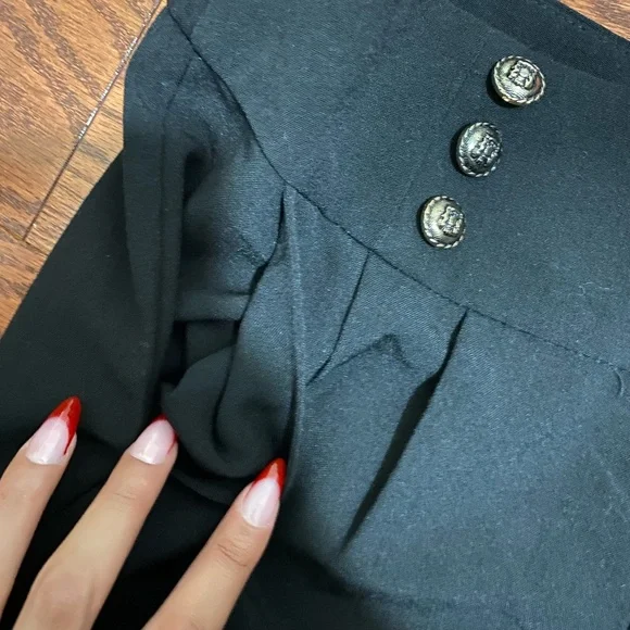 Have Button Shorts - Picture 4 of 5